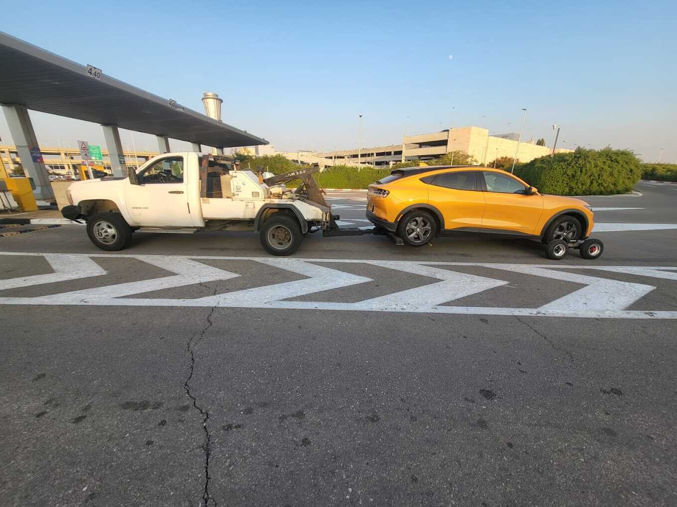 גרר יואב שירותי גרירה 24/7 - ️ הגעה עד 30 דק'