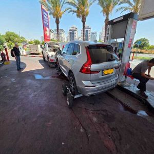 גרר לרכב חשמלי גורר וולוו חשמלי